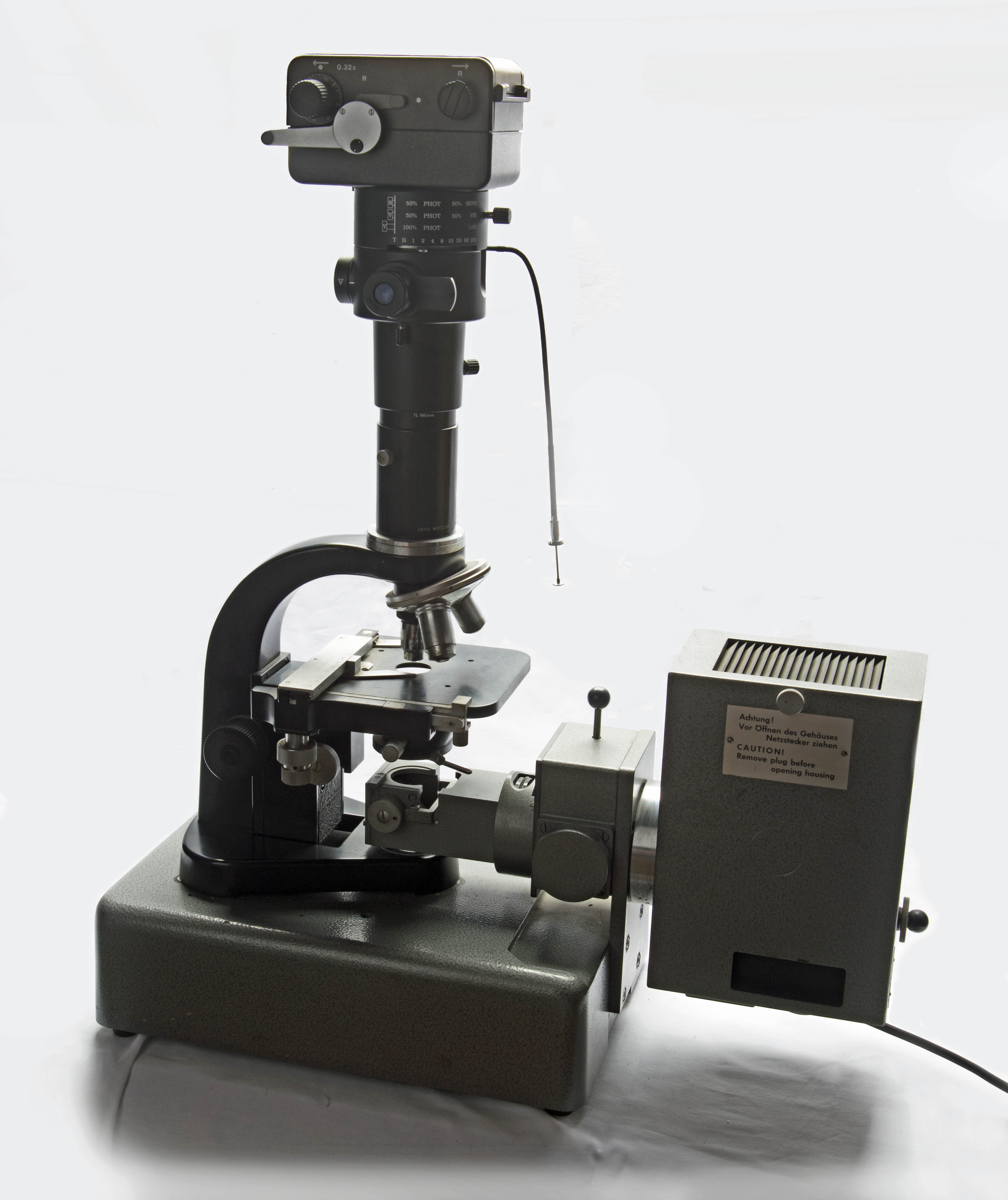 LEITZ Microscope